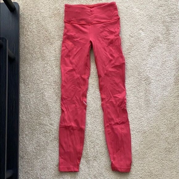 Lululemon Run right size 2 red - Picture 1 of 4